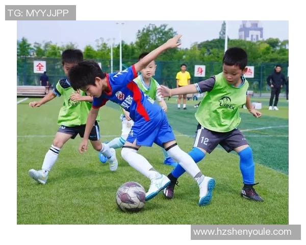 从街头到绿茵场 足球球星们回忆初心与启蒙岁月