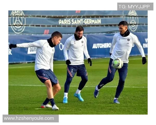 穿着X足球鞋的顶级球星及其赛场表现分析