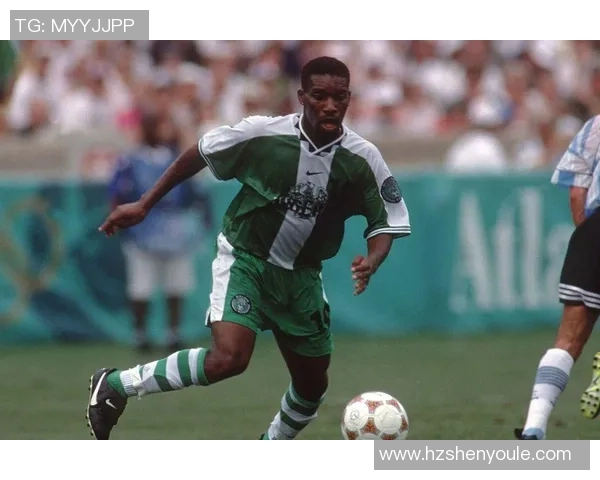 足球巨星崛起瞬间解析：从默默无闻到巅峰荣耀的蜕变历程